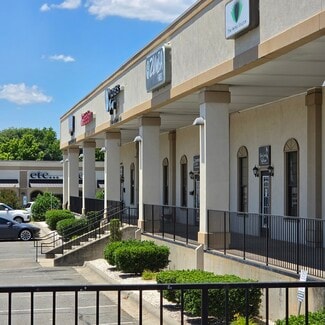 Plus de détails pour 692 Jonestown Rd, Winston-Salem, NC - Local commercial à louer