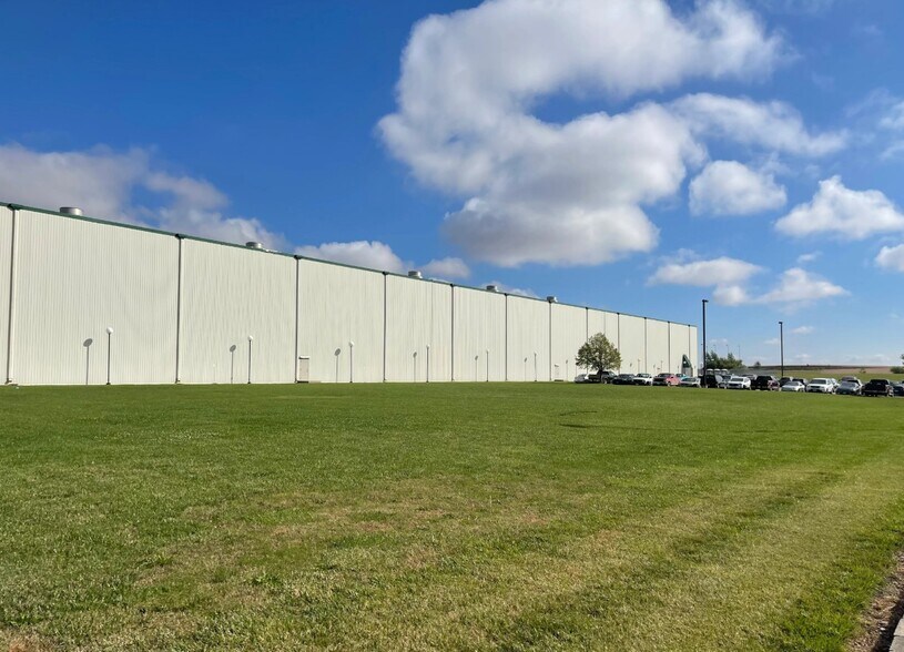 1751 E US Highway 30 E, Carroll, IA à vendre - Photo de l’immeuble – Image 2 sur 3