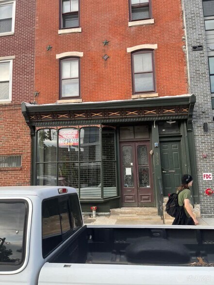 3733 Lancaster Ave, Philadelphia, PA à louer - Photo principale – Image 1 sur 5