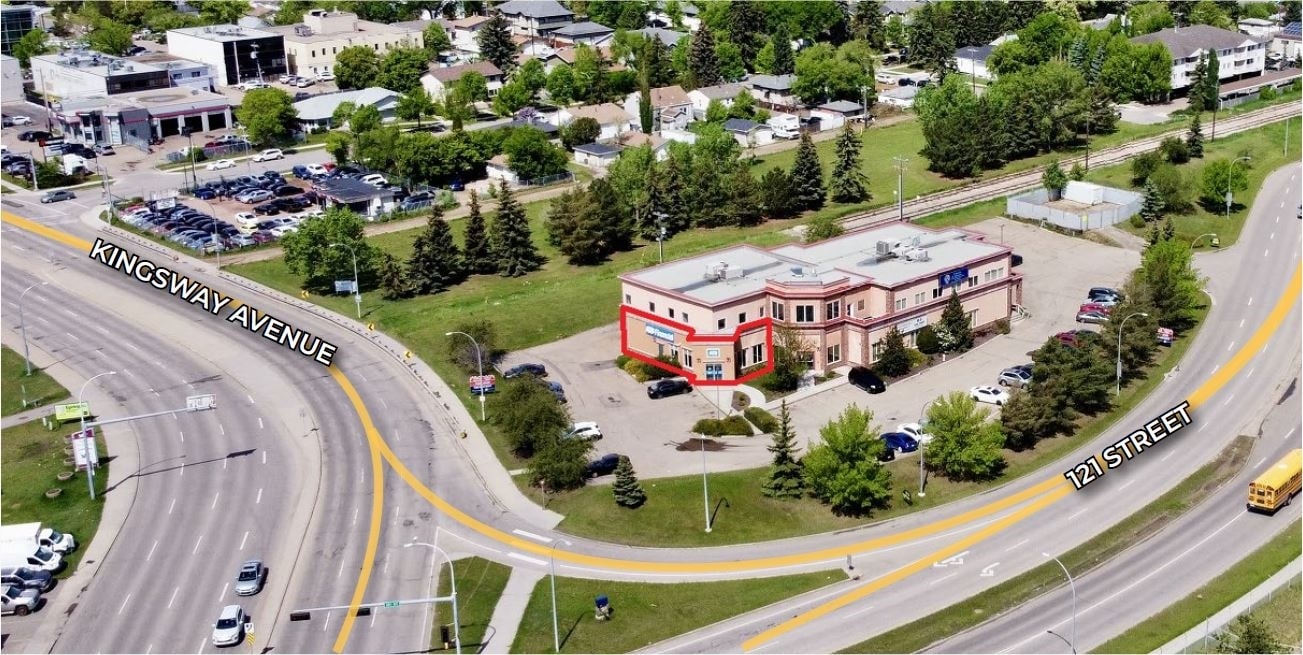 11812-11820 121 St NW, Edmonton, AB à louer Photo intérieure– Image 1 sur 11