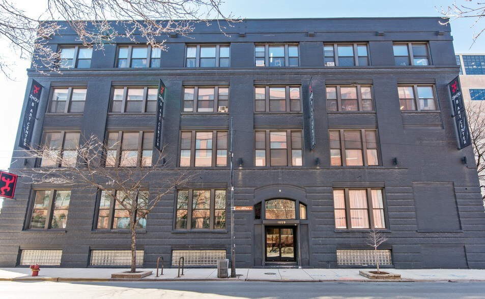 1029 W 35th St, Chicago, IL à louer - Photo principale – Image 1 sur 15