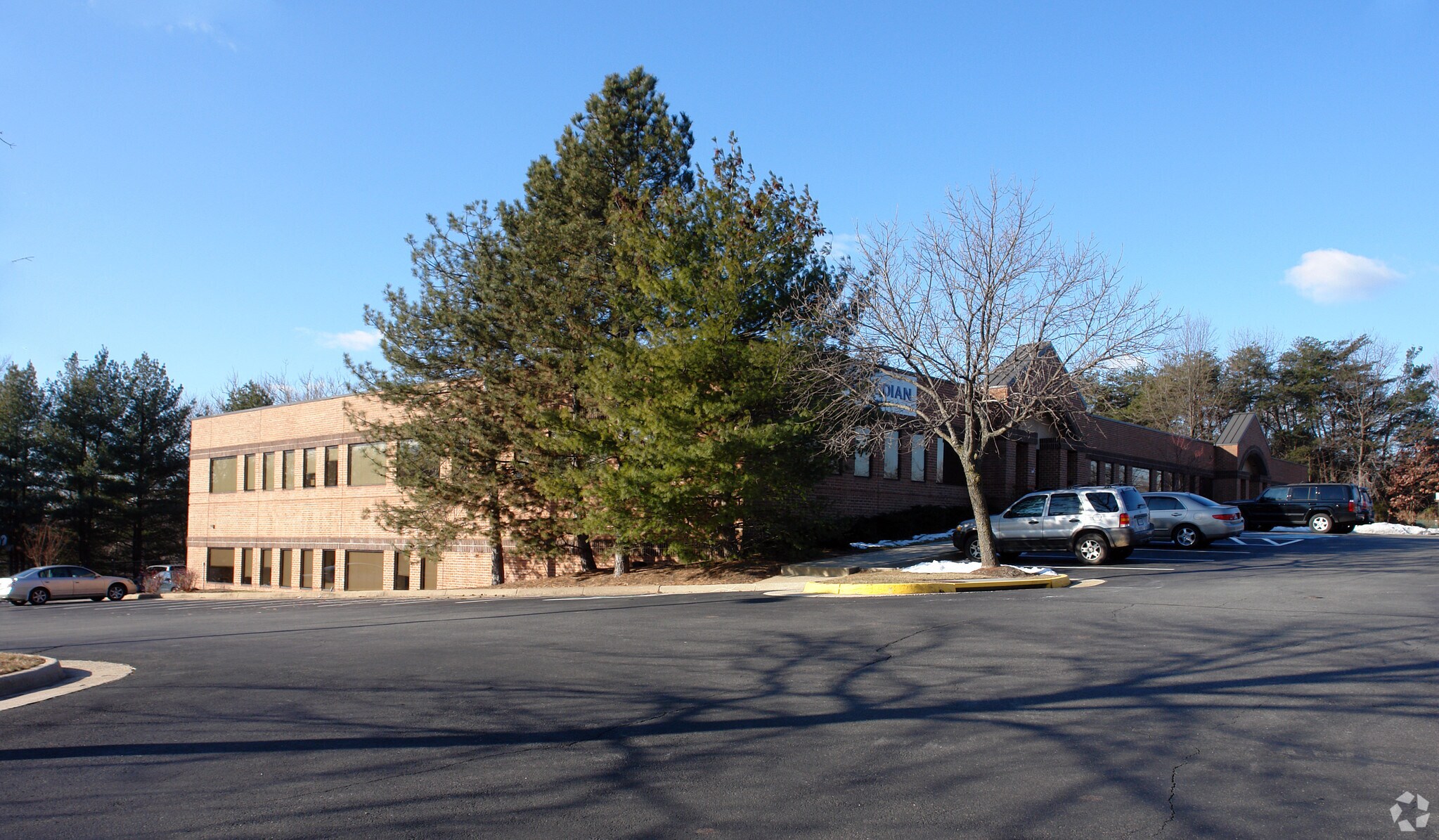 4465 Brookfield Corporate Dr, Chantilly, VA à louer Photo principale– Image 1 sur 11