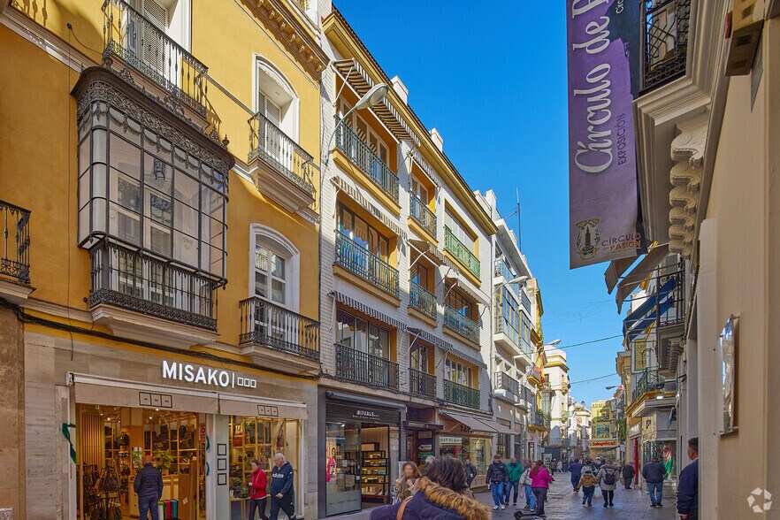 Calle Sierpes, 48, Séville, Sevilla à louer - Photo de l’immeuble – Image 2 sur 9