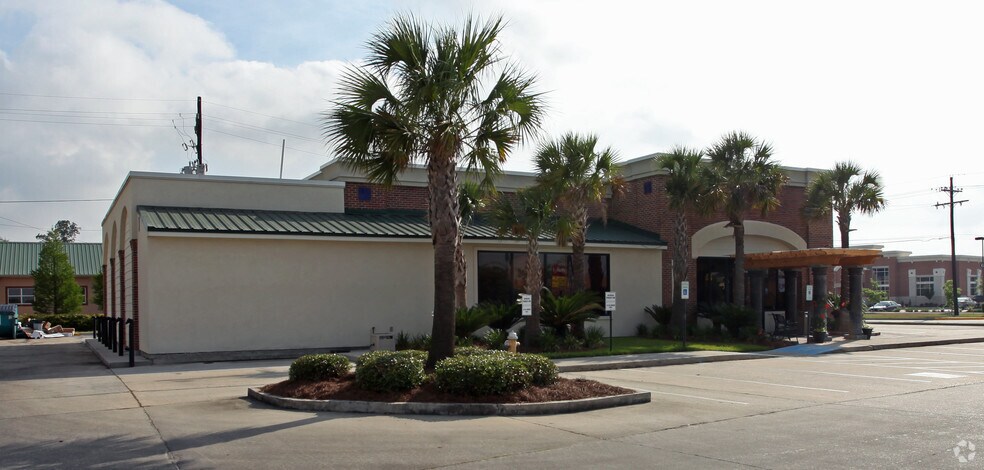 9828 Bluebonnet Blvd, Baton Rouge, LA à louer - Photo de l’immeuble – Image 2 sur 2