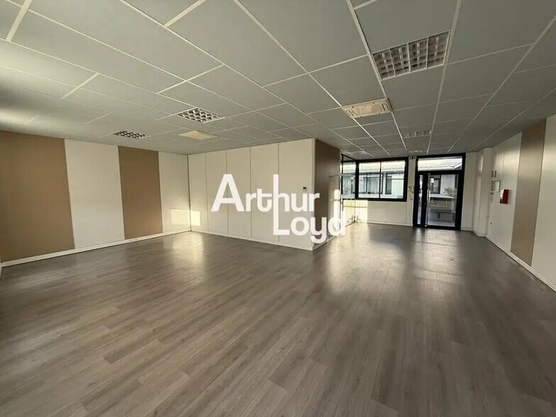 Bureau dans Fréjus à louer - Photo intérieure – Image 2 sur 5