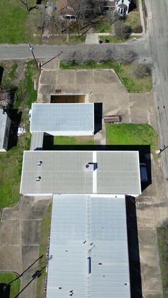 107 E Austin St, Port Lavaca, TX à vendre - Vidéo sur l’annonce professionnelle – Image 2 sur 38