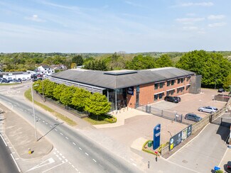 Plus de détails pour Oxford Rd, Gerrards Cross - Bureau/Local commercial à louer