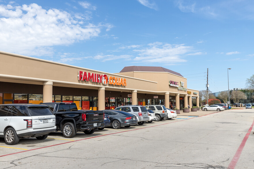 9503-9579 Jones Rd, Houston, TX à louer - Photo de l’immeuble – Image 3 sur 4