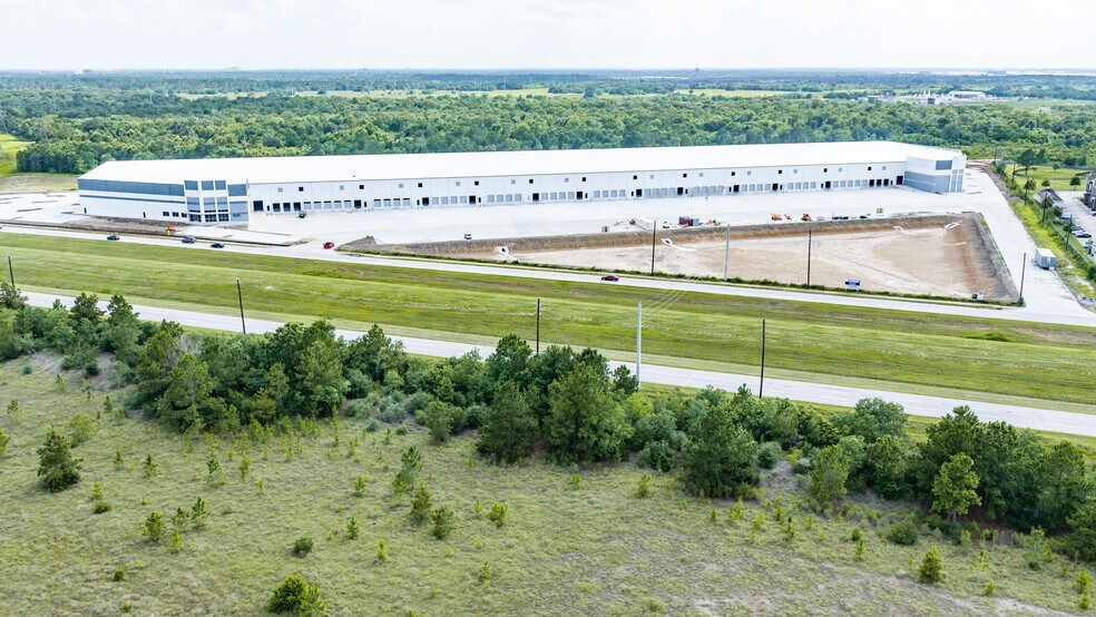 8920 Red Bluff rd, Pasadena, TX à louer - Photo de la construction – Image 2 sur 3