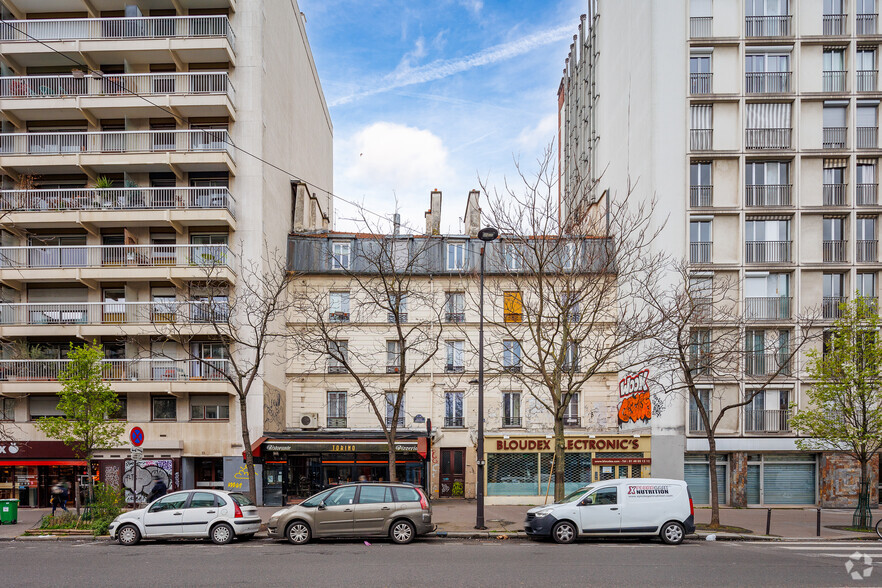 Immeuble residentiel dans Paris à vendre - Photo principale – Image 1 sur 3