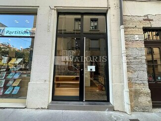 Plus de détails pour Local commercial à louer