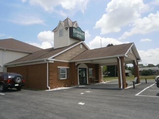 Plus de détails pour 2521 Lawn Rd, Meadow Bridge, WV - Hôtellerie à vendre
