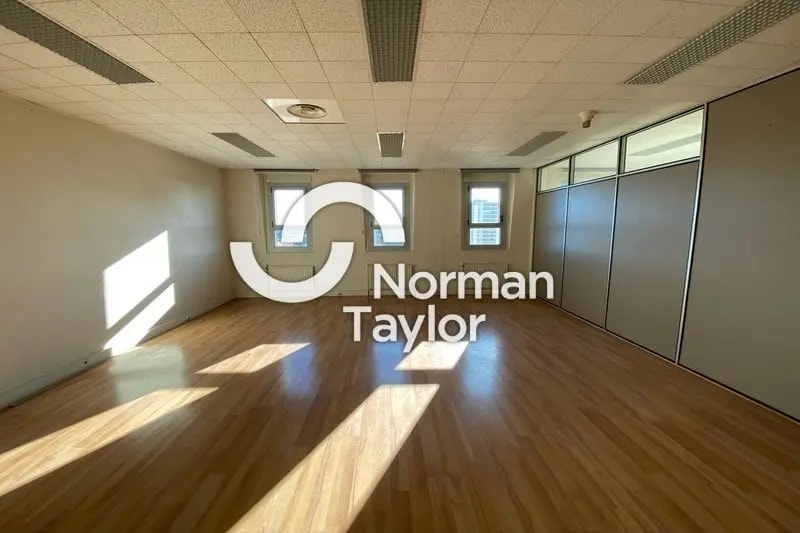 Bureau dans Montpellier à louer - Photo de l’immeuble – Image 1 sur 5