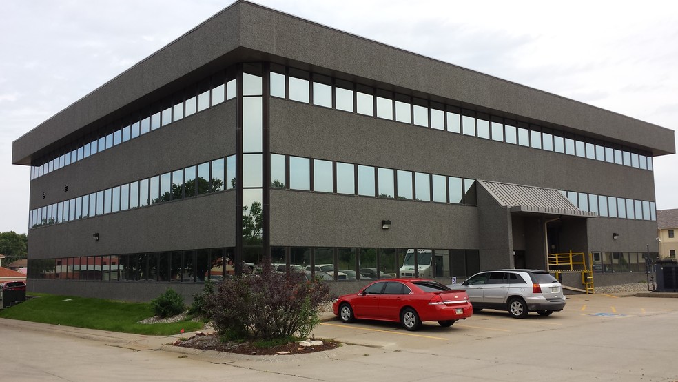 1408 Fort Crook Rd S, Bellevue, NE à louer - Photo de l’immeuble – Image 3 sur 10