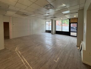 14915 Northern Blvd, Flushing, NY à louer Photo intérieure– Image 2 sur 6