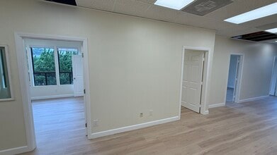 77 Las Tunas Dr, Arcadia, CA à louer Photo intérieure– Image 1 sur 5