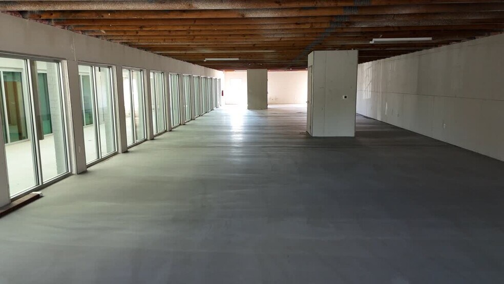 1512 8th Ave, Fort Worth, TX à louer - Vidéo sur l’annonce professionnelle – Image 2 sur 10