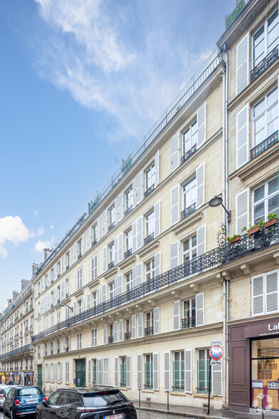 32 Rue Washington, Paris à vendre - Photo principale – Image 1 sur 1