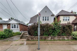 Plus de détails pour 104 Longwood Rd S, Hamilton, ON - Logement à vendre