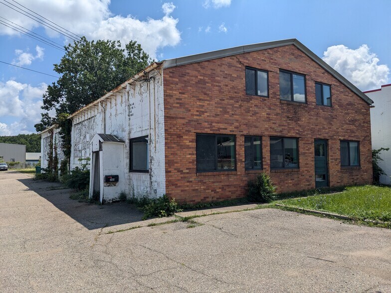 2909 S Martin Luther King Jr Blvd, Lansing, MI à vendre - Photo de l’immeuble – Image 1 sur 9