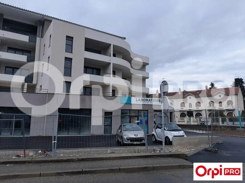 Local commercial dans Valence à louer - Photo de l’immeuble – Image 3 sur 13