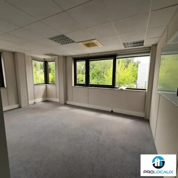 Bureau dans Seyssinet-Pariset à vendre - Photo de l’immeuble – Image 1 sur 20