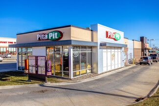 Plus de détails pour 4212 Merle Hay Rd, Des Moines, IA - Local commercial à louer