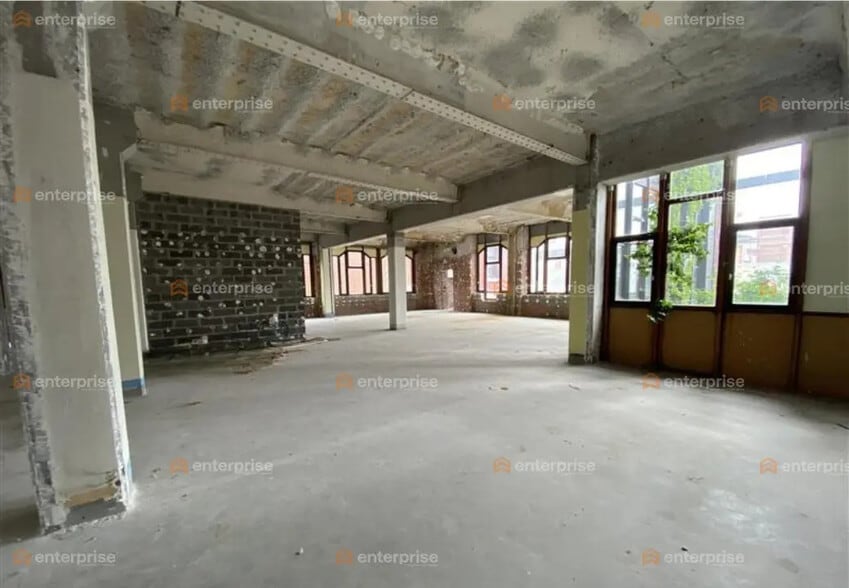 Bureau dans Lille à vendre - Photo de l’immeuble – Image 3 sur 8