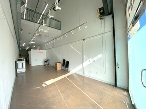 951 Crocker St, Los Angeles, CA à louer Photo intérieure– Image 2 sur 15