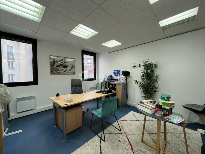 Bureau dans Montigny-le-Bretonneux à louer Photo intérieure– Image 1 sur 6