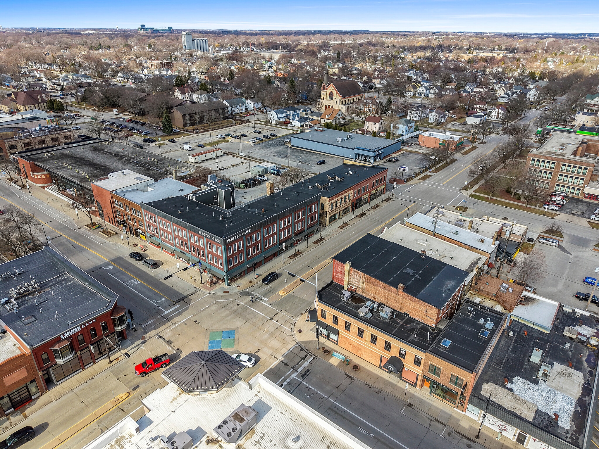 241 N Broadway, Green Bay, WI à louer Aérien– Image 1 sur 23