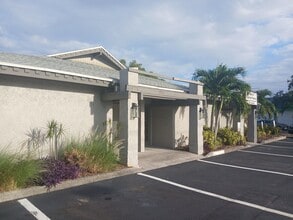 9303 Seminole Blvd, Seminole, FL à louer Photo intérieure– Image 1 sur 33
