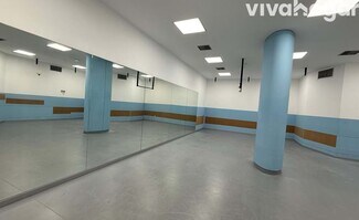 Plus de détails pour Local commercial à louer