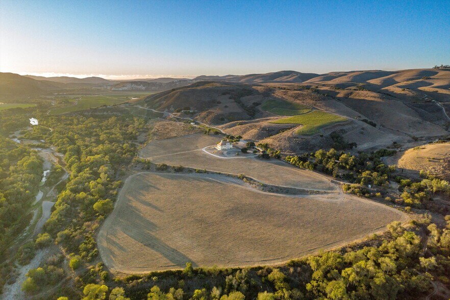 4375 Sweeney Rd, Lompoc, CA à vendre - Photo de l’immeuble – Image 2 sur 71