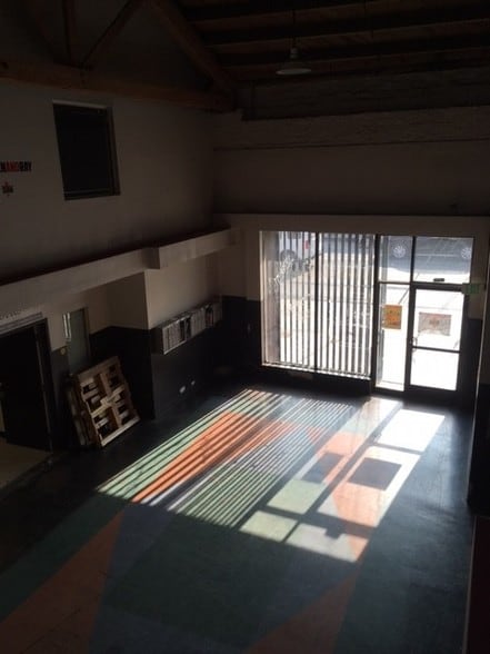 1950 S Santa Fe Ave, Los Angeles, CA à louer - Hall d’entrée – Image 3 sur 5