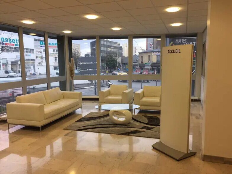 Bureau dans Bagnolet à louer - Hall d’entrée – Image 2 sur 11