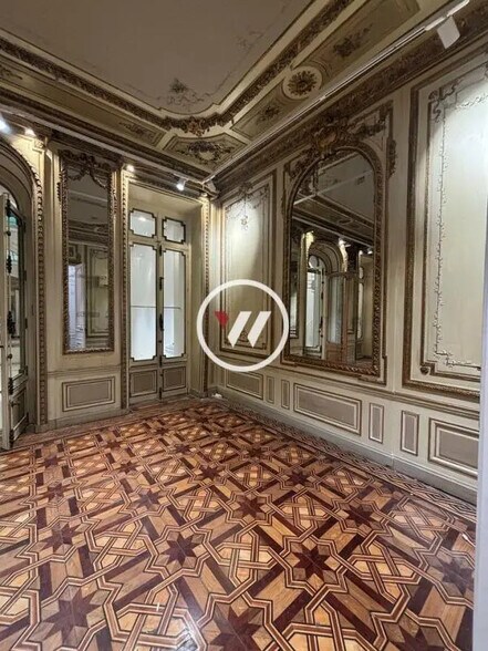 Bureau dans Marseille à vendre - Photo de l’immeuble – Image 3 sur 10