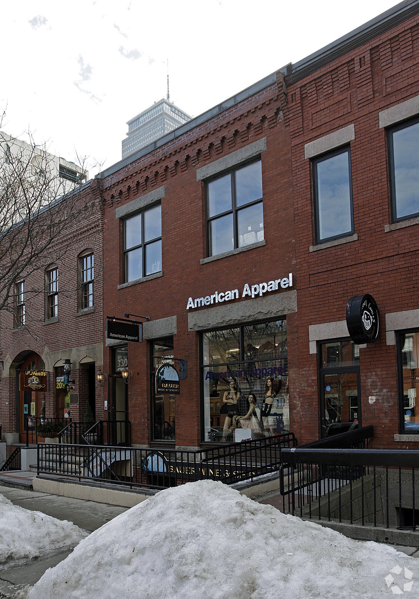 330 Newbury St, Boston, MA à louer Photo principale– Image 1 sur 6