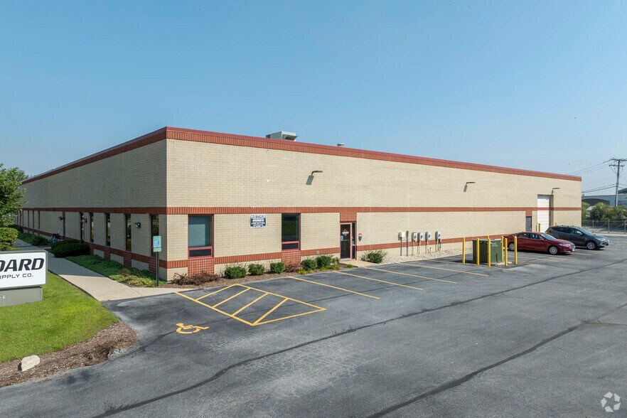 10047 Virginia Ave, Chicago Ridge, IL à louer - Photo principale – Image 1 sur 6