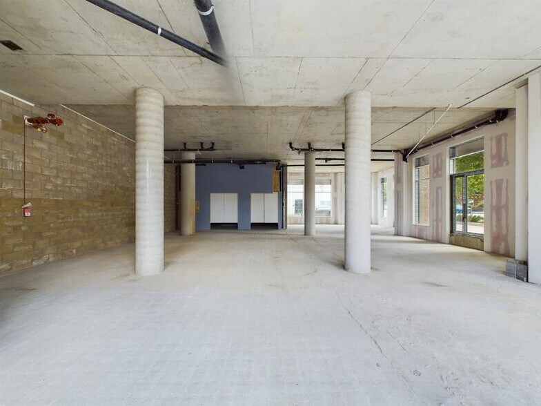 671-679 Old Kent Rd, Londres à vendre - Photo de l’immeuble – Image 3 sur 50