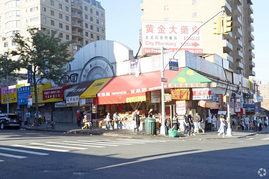 4128 Main St, Flushing, NY à louer - Photo principale – Image 1 sur 3