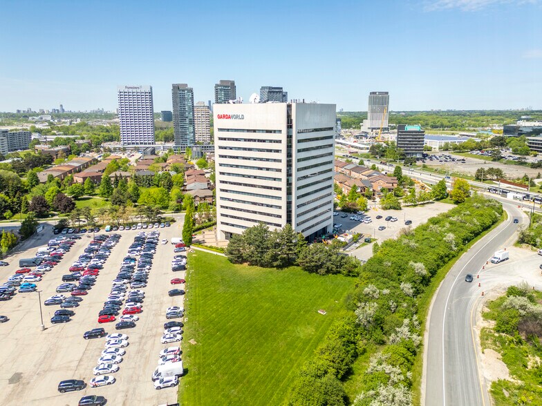 150 Ferrand Dr, Toronto, ON à louer - Photo de l’immeuble – Image 3 sur 18