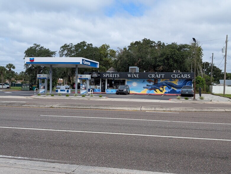 718 13th St, Saint Cloud, FL à vendre - Photo de l’immeuble – Image 3 sur 24