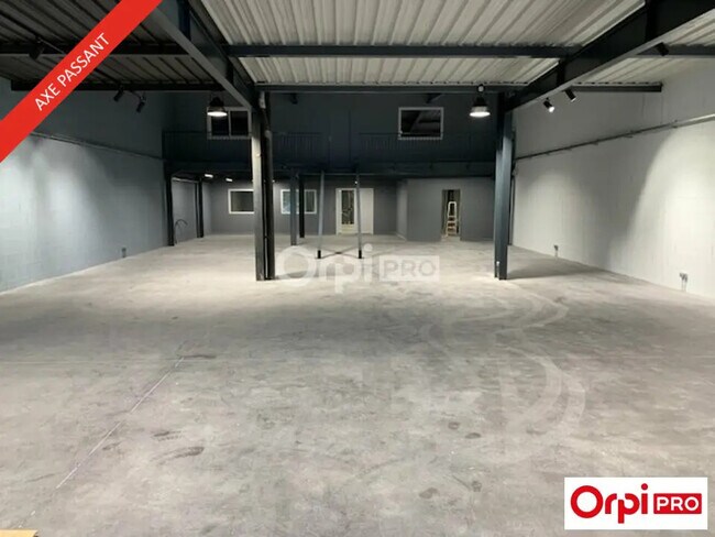 Plus de détails pour Local commercial à vendre