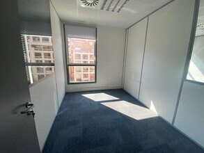 Rue Sainte Barbe, Marseille à louer Photo intérieure– Image 2 sur 3