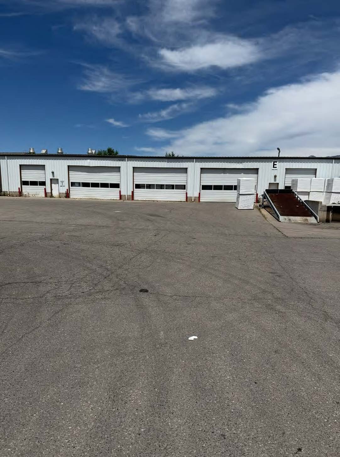 2380 S 1900 W, West Haven, UT à louer Photo de l’immeuble– Image 1 sur 2