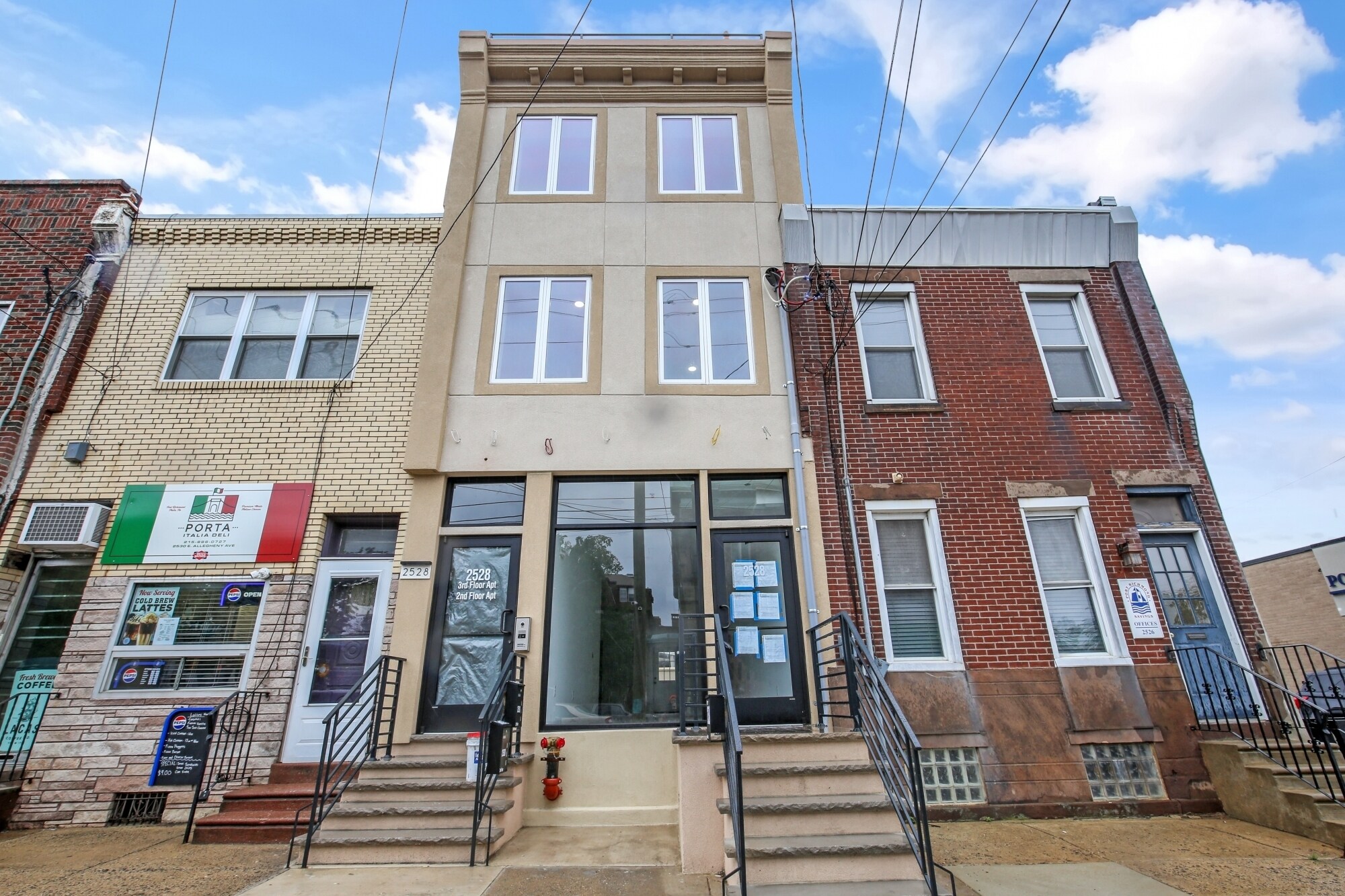 2528 E Allegheny Ave, Philadelphia, PA à louer Photo de l’immeuble– Image 1 sur 3