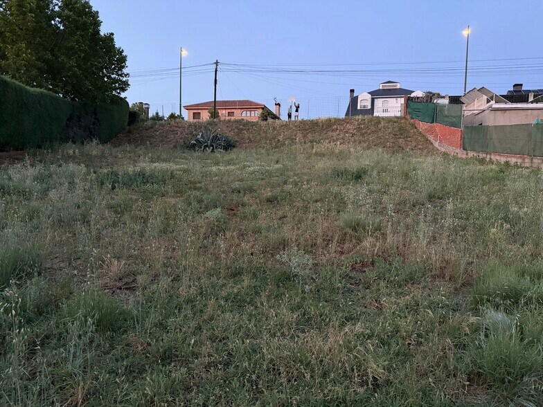 Calle de las Arizónicas, 5, Móstoles, Madrid à vendre - Photo de l’immeuble – Image 2 sur 4