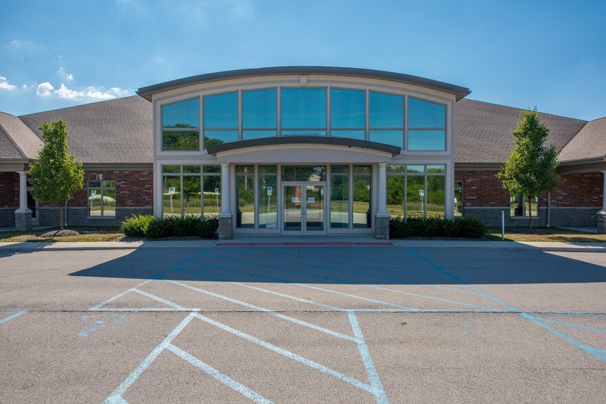 4525 Trueman Blvd, Hilliard, OH à louer - Photo de l’immeuble – Image 2 sur 13