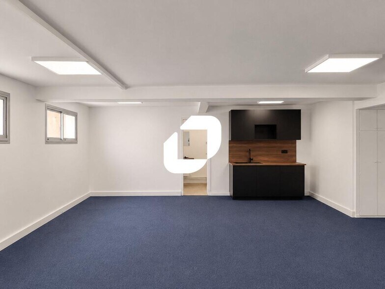 11 Rue Lacaze, Paris à louer - Photo de l’immeuble – Image 3 sur 12